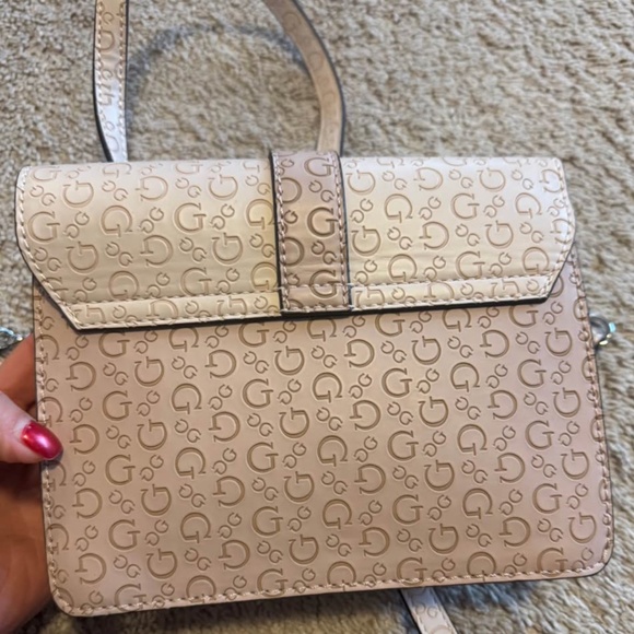 Pink guess purse - Picture 4 of 4